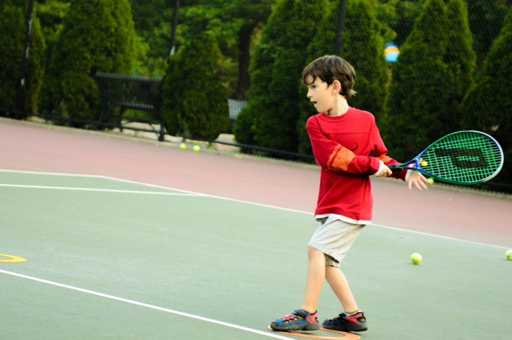 занятие детей большим теннисом
